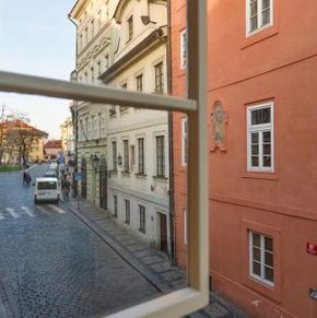 NearBy Hotel