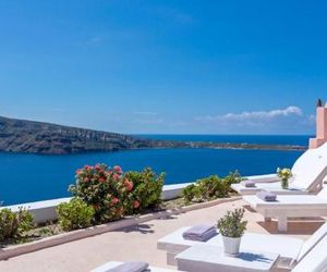Luxury Santorini Villa Sunset Chaser Villa Outdoor Hot Tub Sea Sunset View 3 BDR Oia Santorini Island Greece