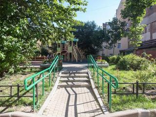 100 кв м English House Васильевскии