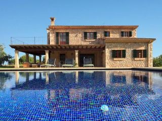 sa Pobla Villa Sleeps 8 Pool Air Con WiFi