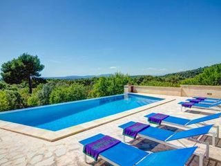 Felanitx Villa Sleeps 8 Air Con