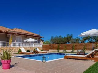 Фото отеля Zakynthos Villa Sleeps 8 with Pool Air Con and WiFi