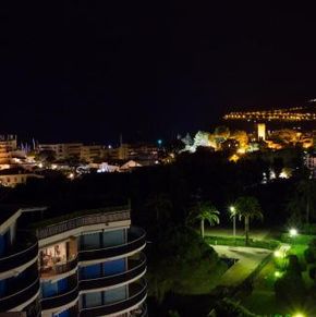 NearBy Hotel