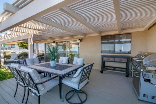 Photo of Panoramic Ocean Views - 15-Minute Walk to Beach condo