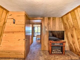 Фото отеля Quirky, Secluded Ruidoso Cabin 18mi to Ski Apache