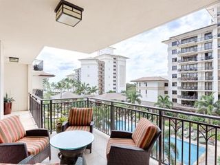 Фото отеля Spacious Fourth Floor Villa with Pool View - Ocean Tower at Ko Olina B