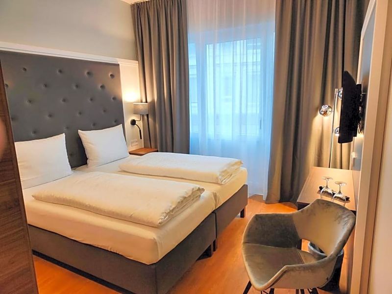 Hotel Photo 3