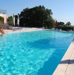 NearBy Hotel