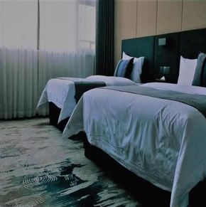 NearBy Hotel