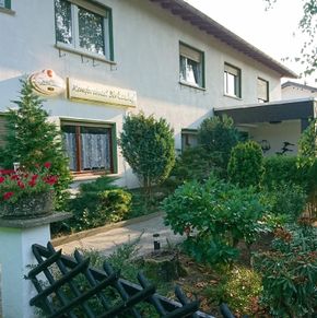 NearBy Hotel