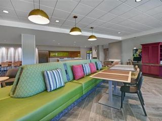 Hotel pic Home2 Suites by Hilton Atlanta Airport North