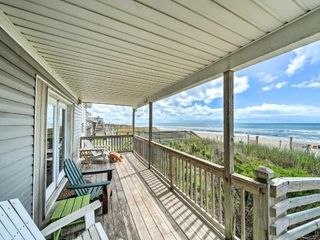 Hotel pic Oceanfront Emerald Isle Home with Beach Access!