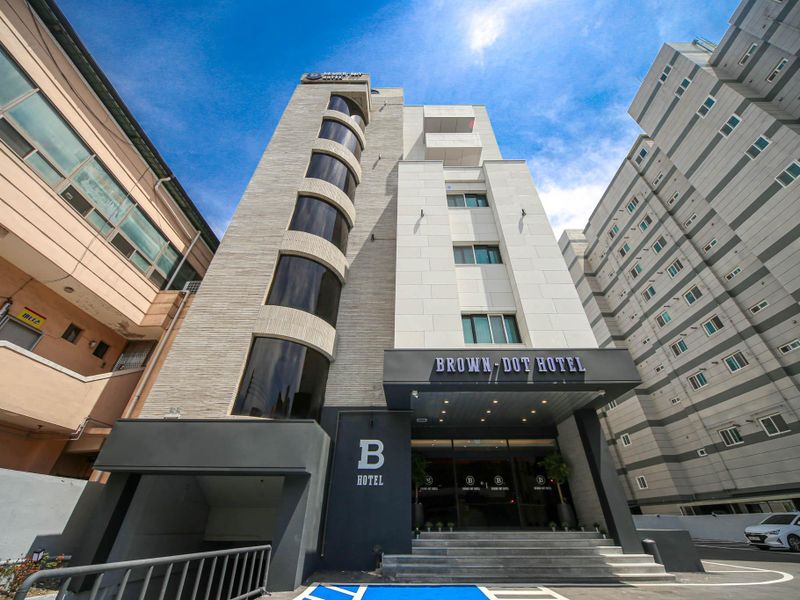 Hotel Photo 1