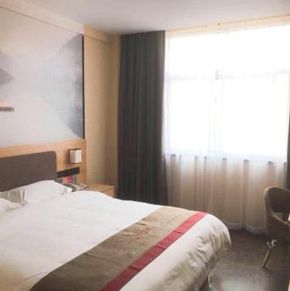 NearBy Hotel