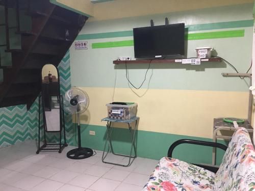 Montalban Guest House 1 AC BR House