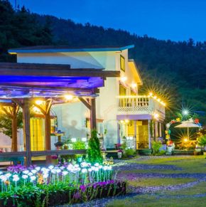 NearBy Hotel
