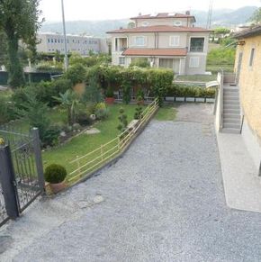 NearBy Hotel