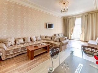 Hermitage View 6BR Apartment