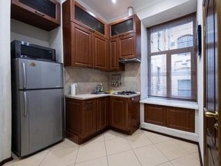 Nevsky 22-24