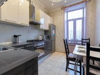 LetoPlace NEVSKY - 2 ROOMS - 5 GUESTS - 80m2