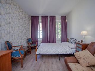 Old Town Apartment 3BR & 2BTHR