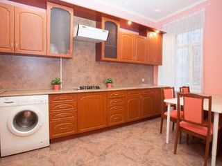 Apartment on Ispolkonskaya 8