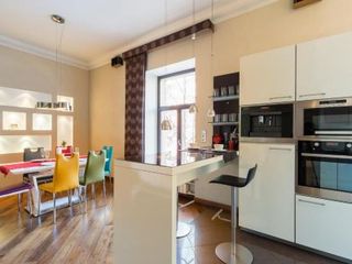 Apartment on Mokhovaya