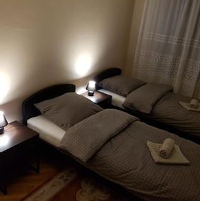 NearBy Hotel