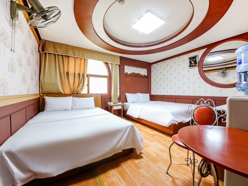 Hotel Photo 1