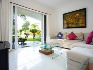 Hotel pic 3Bd 3Bth Gorgeous Modern Villa Mins from Beach WIFI and Pool by Mint