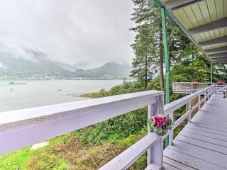 Hotel pic Waterfront House with Glacial Views - Near Downtown!