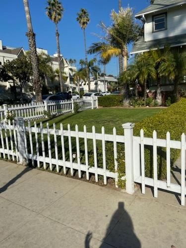 Photo of LAS PALMAS: Classic, Remodeled, Spacious Beach House w/private yard