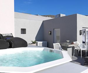 Executive Villa with Private Indoor or Outdoor Plunge-pool 2 Guests Santorini Island Greece