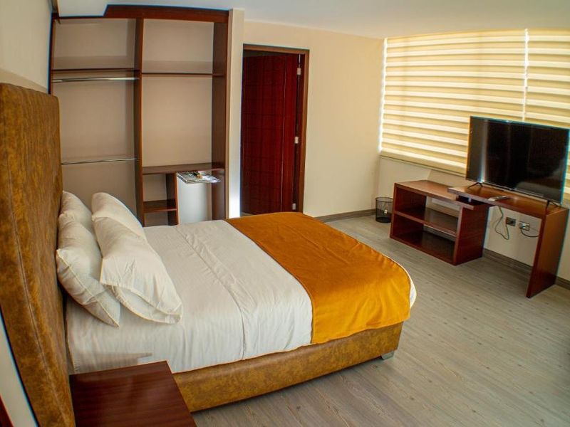 Hotel Photo 6