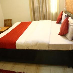 NearBy Hotel