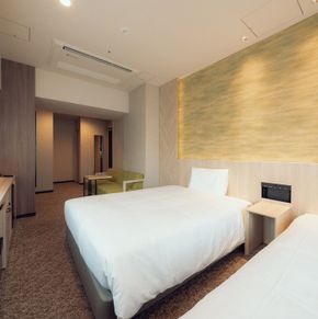 NearBy Hotel