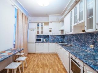 Nevsky 30 big apart