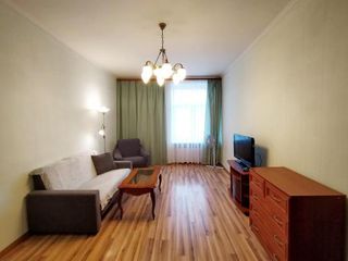 Для 4 гостей у метро Московская