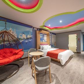NearBy Hotel