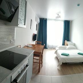 NearBy Hotel