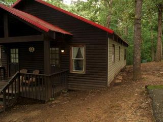 Фото отеля Carolina Landing Camping Resort Deluxe Cabin 6