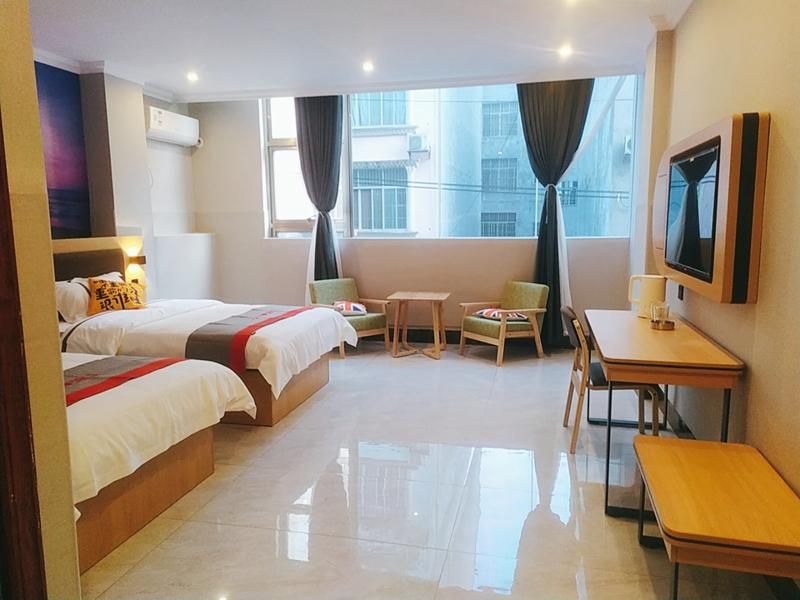 Hotel Photo 9