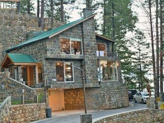 Фото отеля Blue Pine Mountain Serviced Residences