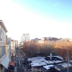 NearBy Hotel