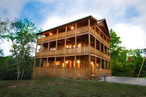 Mountain Lake Lodge Cabin