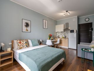 Emerald Apartments Lesnaya station