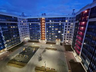 FlatHome24 Апарт-отель у метро Пл.Мужества