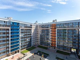 FlatHome24 Апарт-отель у метро Пл.Мужества