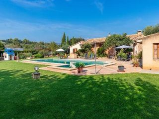 Casa de campo con piscina increíble en un hermoso entorno rural