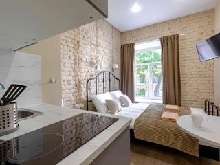 Guests Love on Fontanka